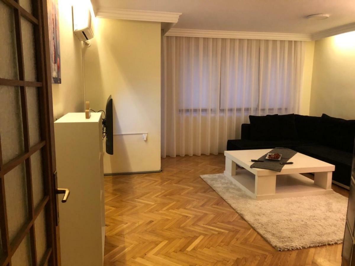 Central Apartment With City View 普里兹伦 外观 照片